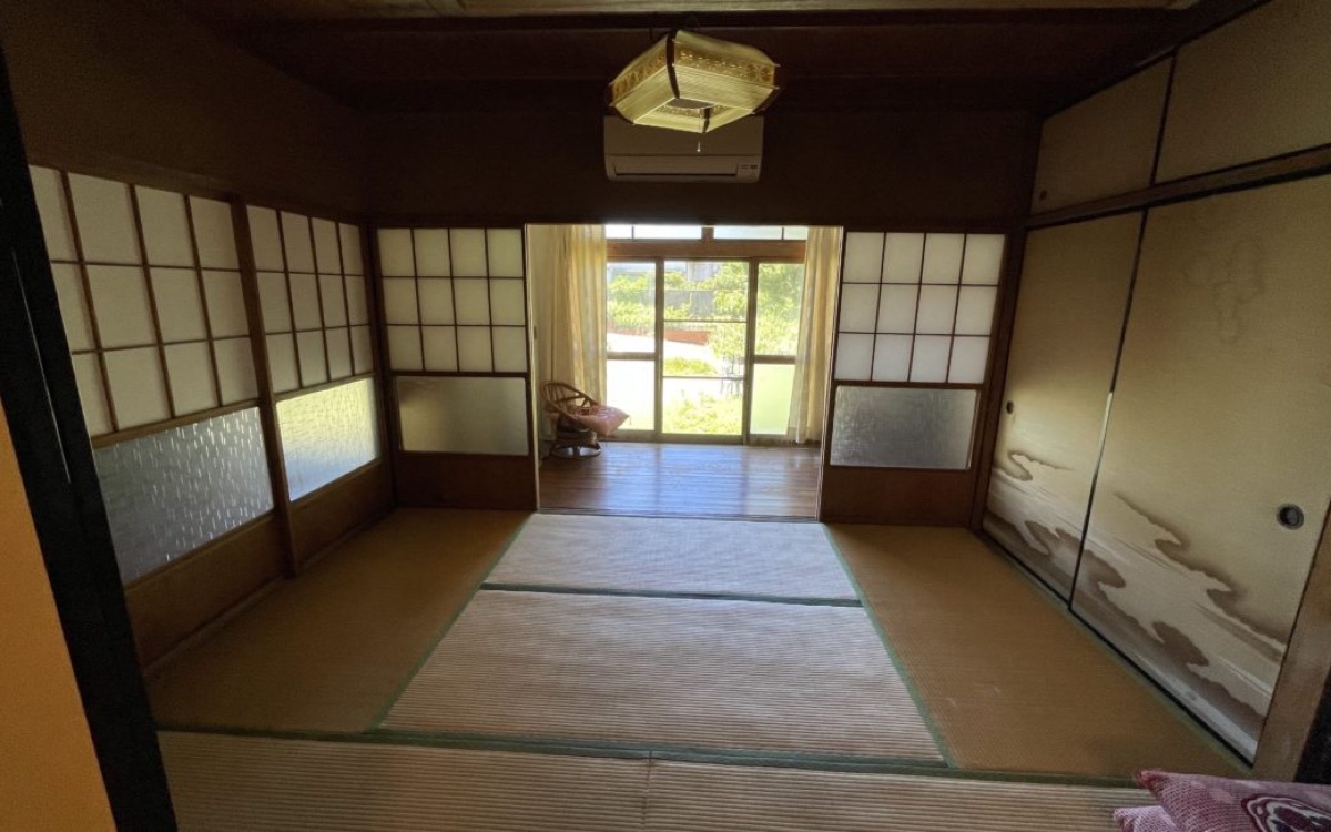 和室・縁側からの光