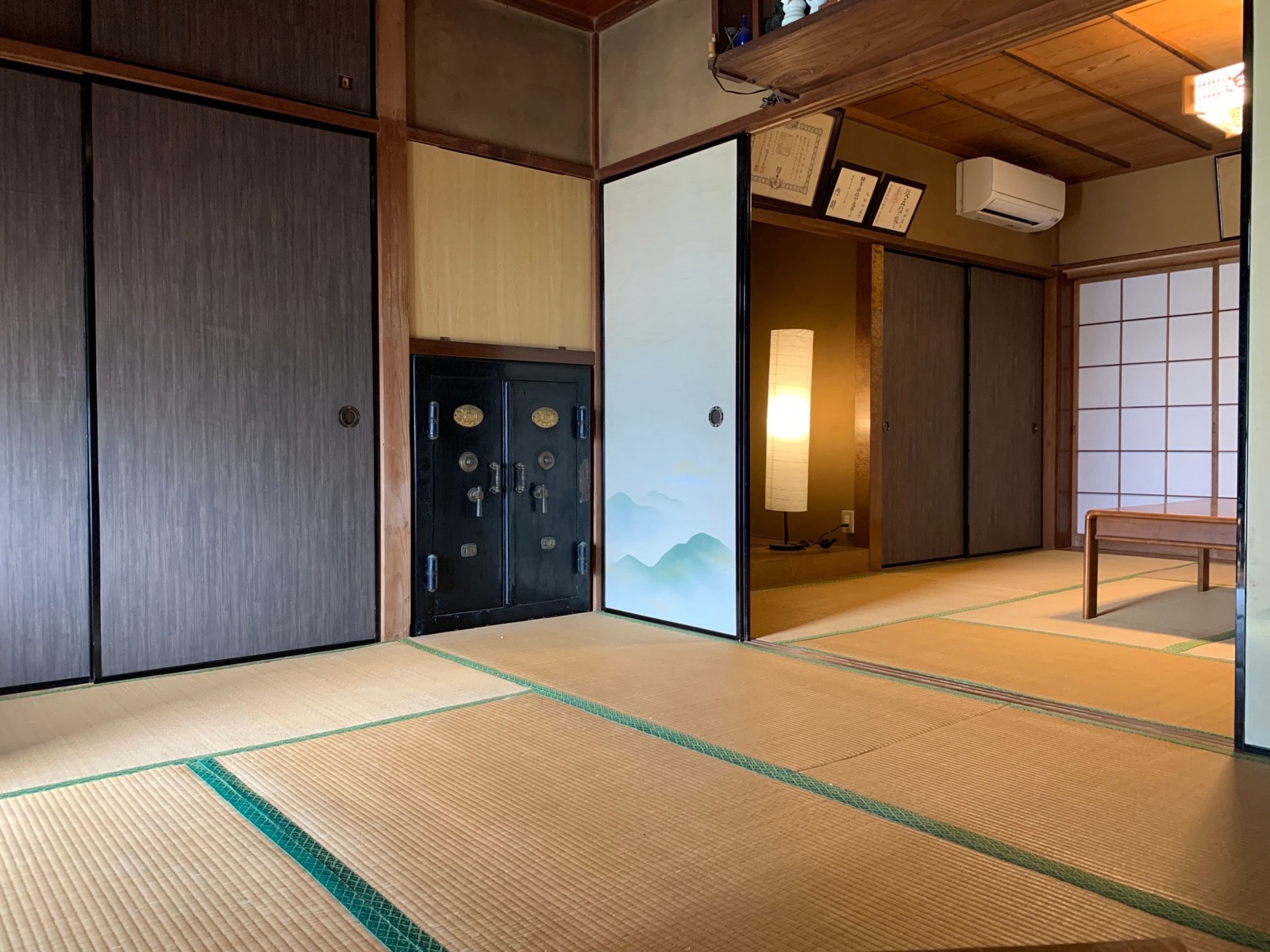 広間：和室・続き間